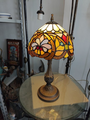 Lampe table style tiffany - style,