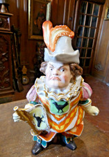 POT A TABAC en porcelaine de paris   début 20em  " Le Héraut  DU ROI  "