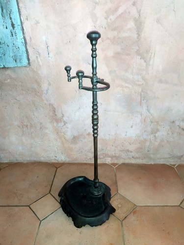 Serviteur valet cheminée