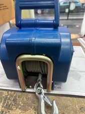 Treuil électrique 12v 5.000Kgs cable 13ms équipé 2 grenouilles