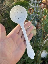 Saupoudreuse en porcelaine -