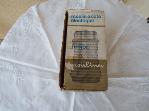 Ancienne boîte pour - boîte, moulin