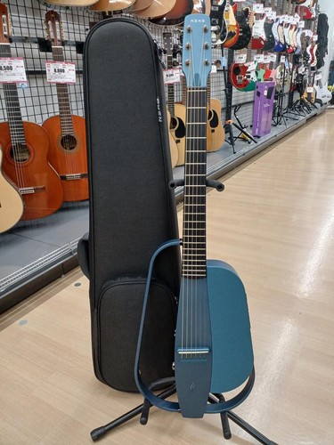 Guitare acoustique électrique