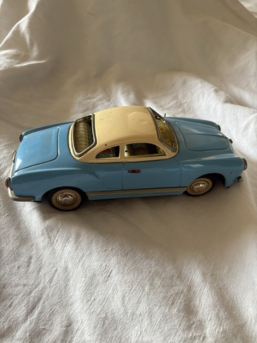Voiture miniature métal