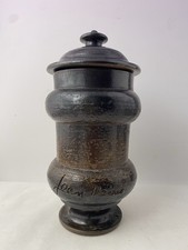 Pot en terre cuite noire