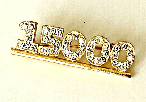 Petite broche vintage chiffre - broche,