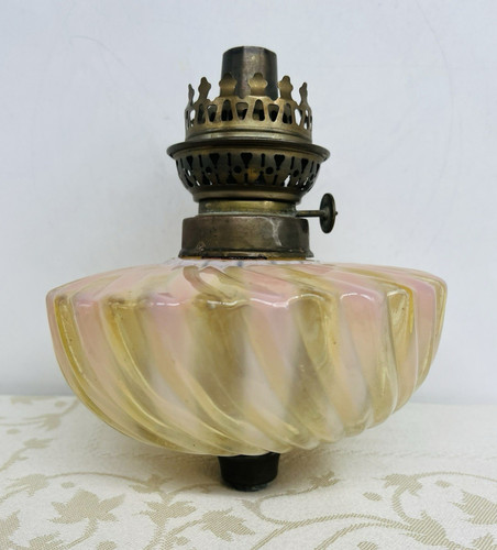 Opaline milk glass tank - opaline,