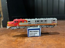 N Scale Walthers Santa Fe ATSF DL109 diesel locomotive 50