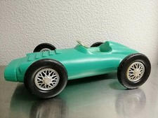Ancienne voiture de course URSS F1 GRANDE voiture jouet en plastique. Rare!!!