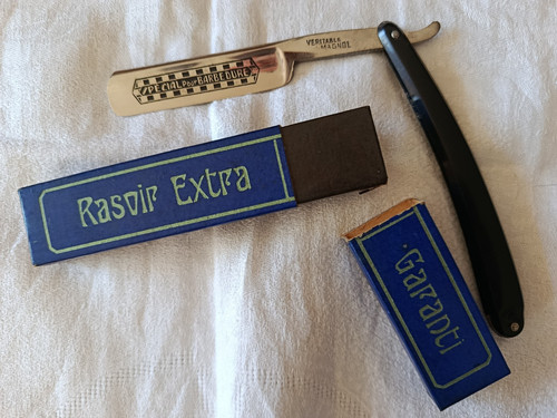 Ancien rasoir coupe - ancien, coupe-chou