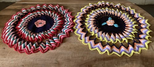 Anciens napperons ronds - anciens,