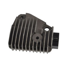 UN REGULATEUR DE TENSION POUR