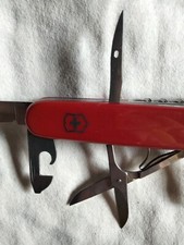 1 Beau couteau Suisse de