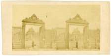 STEREO France, Versailles, the grid of&#039;entrance and the chapel of the castle, ci