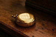 Boussole en laiton avec étui