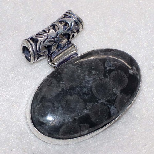 Pendentif corail noir - pendentif,