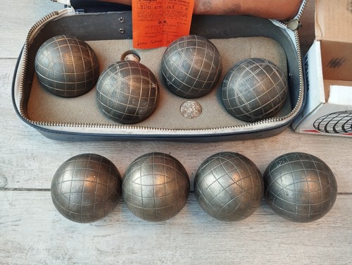 Jeu boules lyonnaises - boules,