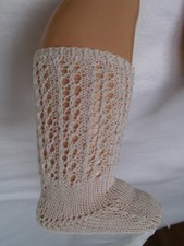 Poupée ancienne : chaussettes  artisanales en fil blanc Taille 9