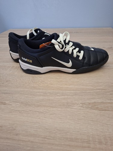 Nike total lll - total,