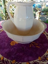 Service de Toilette Broc et