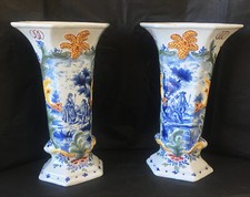 Paire de vases cornet anciens Delft ?