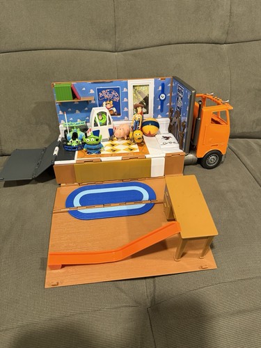 Disney toy story moving truck - disney,
