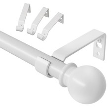 tringle à rideaux blancs pour