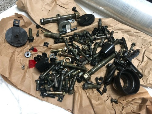 Lot visserie vis pour - un,