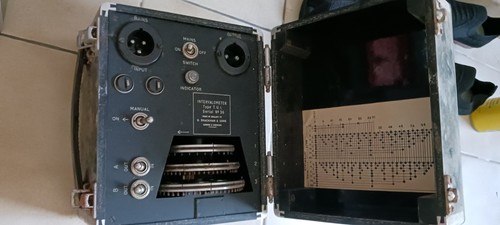 Radio militaire ancienne - radio,