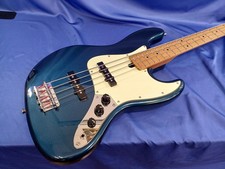 Guitare basse électrique