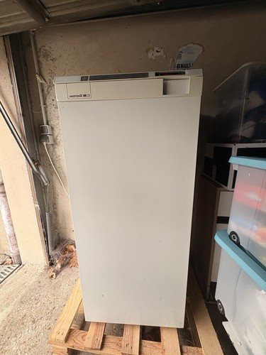 Ariston 200 congélateur - cv, f