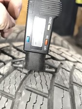 Pneu 215/60 R17 100 V AUTRES 4