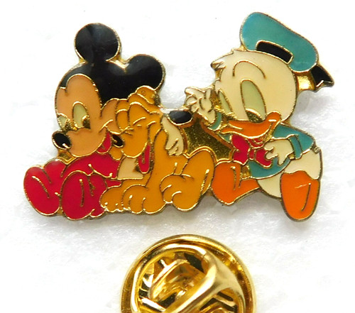 Pin disney mickey pluto - pin's,
