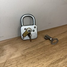 Ancien Cadenas 2 Clefs Clés