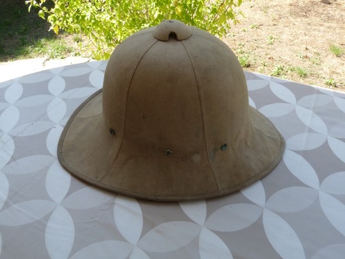 Ancien casque colonial type - casque,