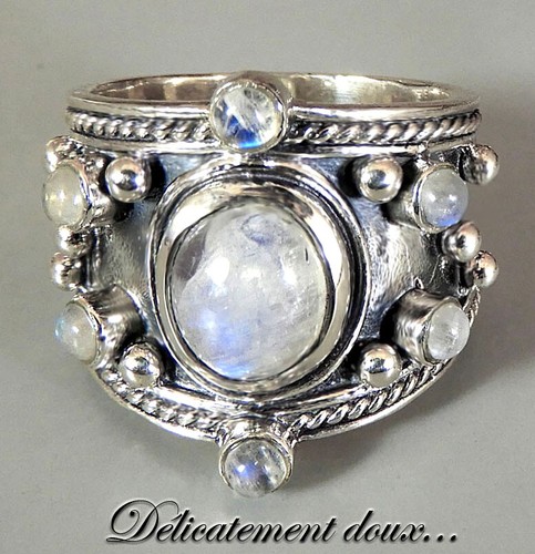 Superbe bague originale - superbe,