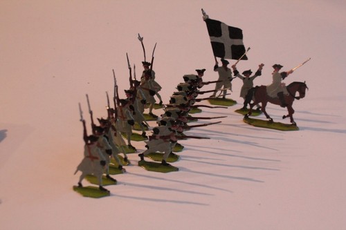 Soldats plats étain oki - plats, d'étain