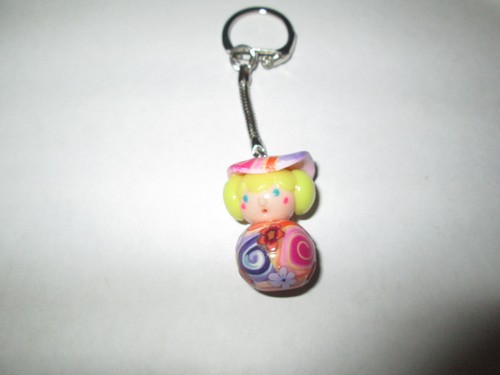 Porte clés poupée kokeshi - porte, "