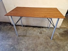 Etienne Fermigier Table en