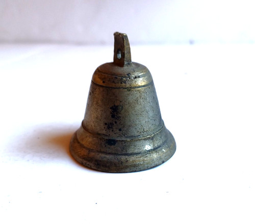 Ancienne petite cloche - ancienne,