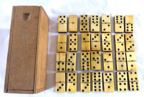 Ancien jeu dominos et - os,