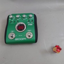Zoom A2 Multi-Effects Guitar Effect Pedal good condition free shipping with BOX
