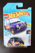Hot Wheels 2019 Super Treasure Hunt Morris Mini on card