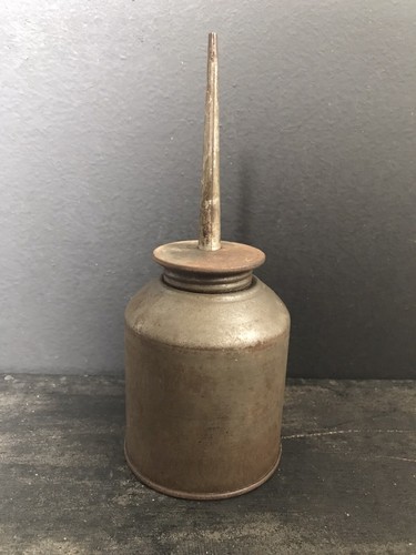 Vintage tin oil can - 7”,