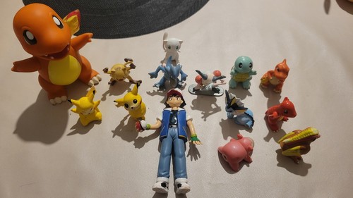 Lot figurines pokémon 11 - 14,