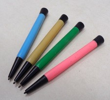 Superbe Lot de 4 crayons -