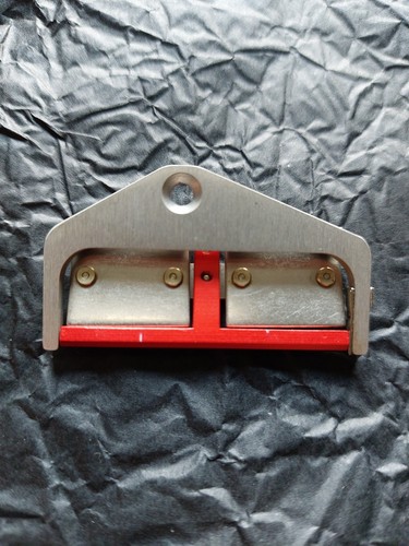 Magnetic shield isolator - isolator, /