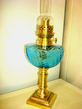 SUPERBE LAMPE à PETROLE