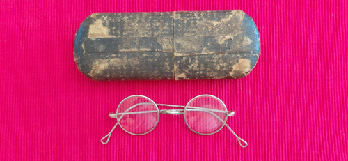 Anciennes paire lunettes - anciennes,