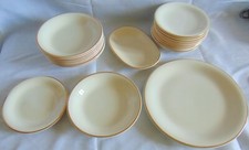 OLD VILLEROY ET BOCH IVORY AND GOLD 22 PIECE TABLE SET 